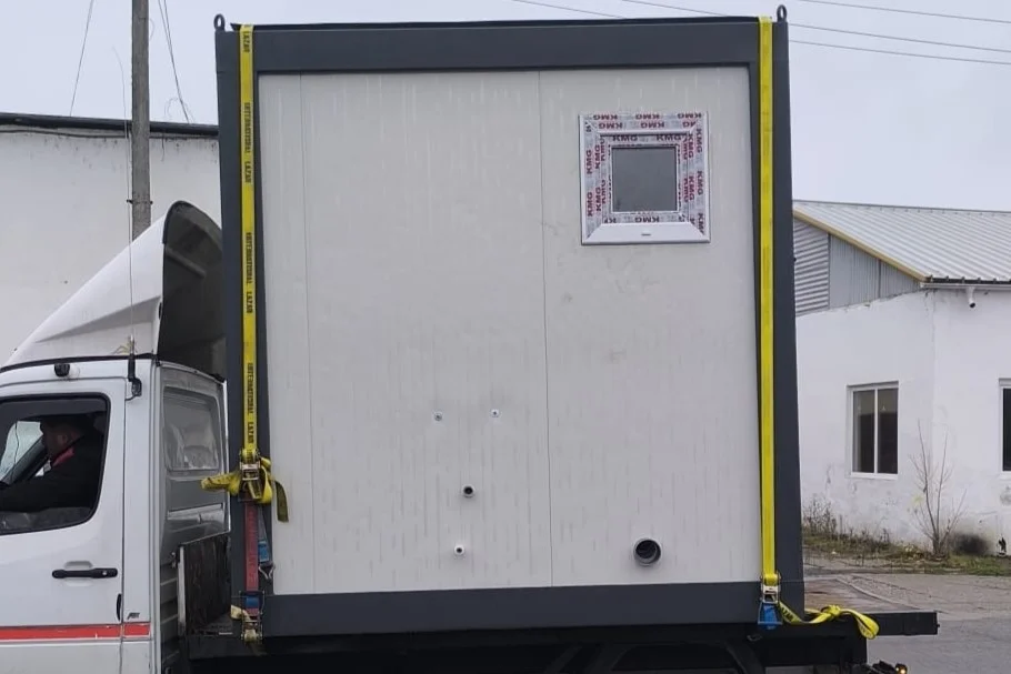Container sanitar modular — imagine laterală